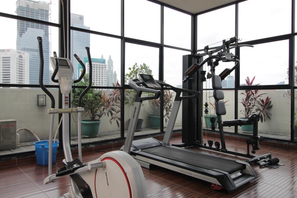 Reddoorz Plus Near Ambassador Mall 자카르타 외부 사진